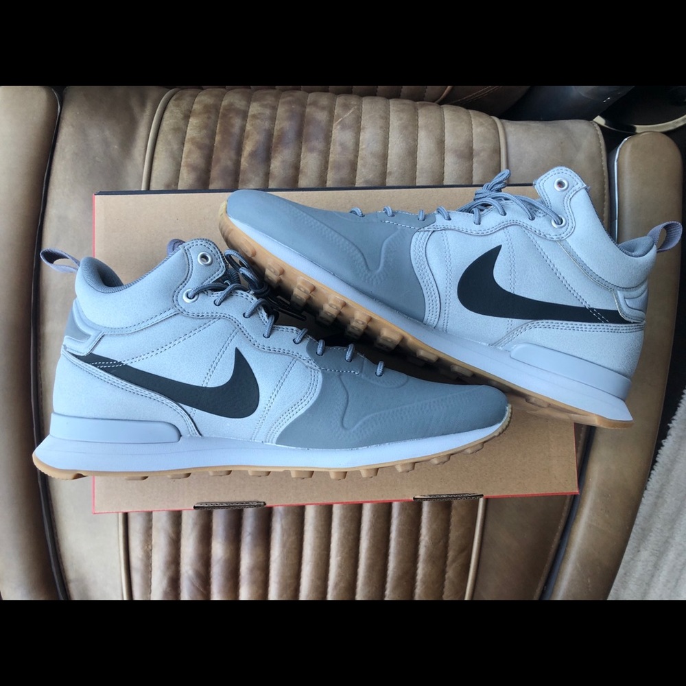 Air Internationalist Sz 9 waterproof